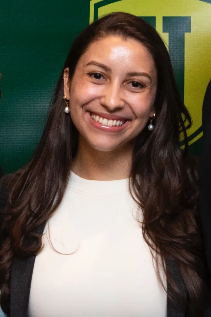 Angela Avonce